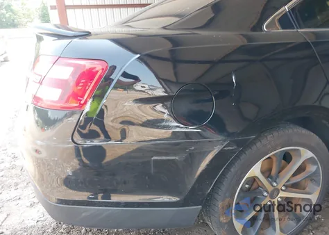 2016 Ford Taurus Sho z USA, uszkodzony, nr VIN 1FAHP2KT4GG140903